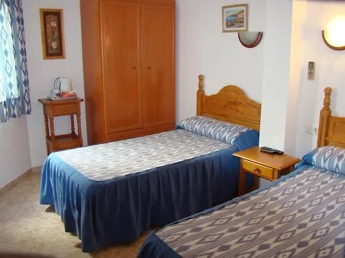 בית הארחה Hostal Andalucia Nerja