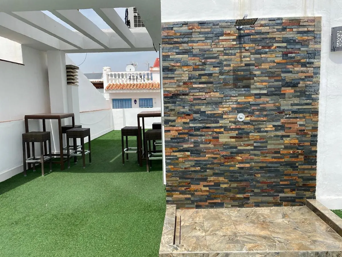Hostal Andalucia Nerja בית הארחה