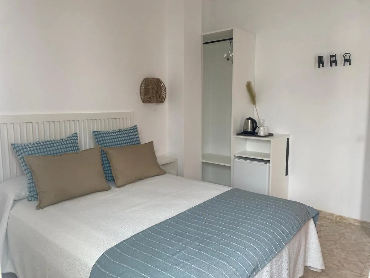 Hostal Andalucia Nerja ספרד